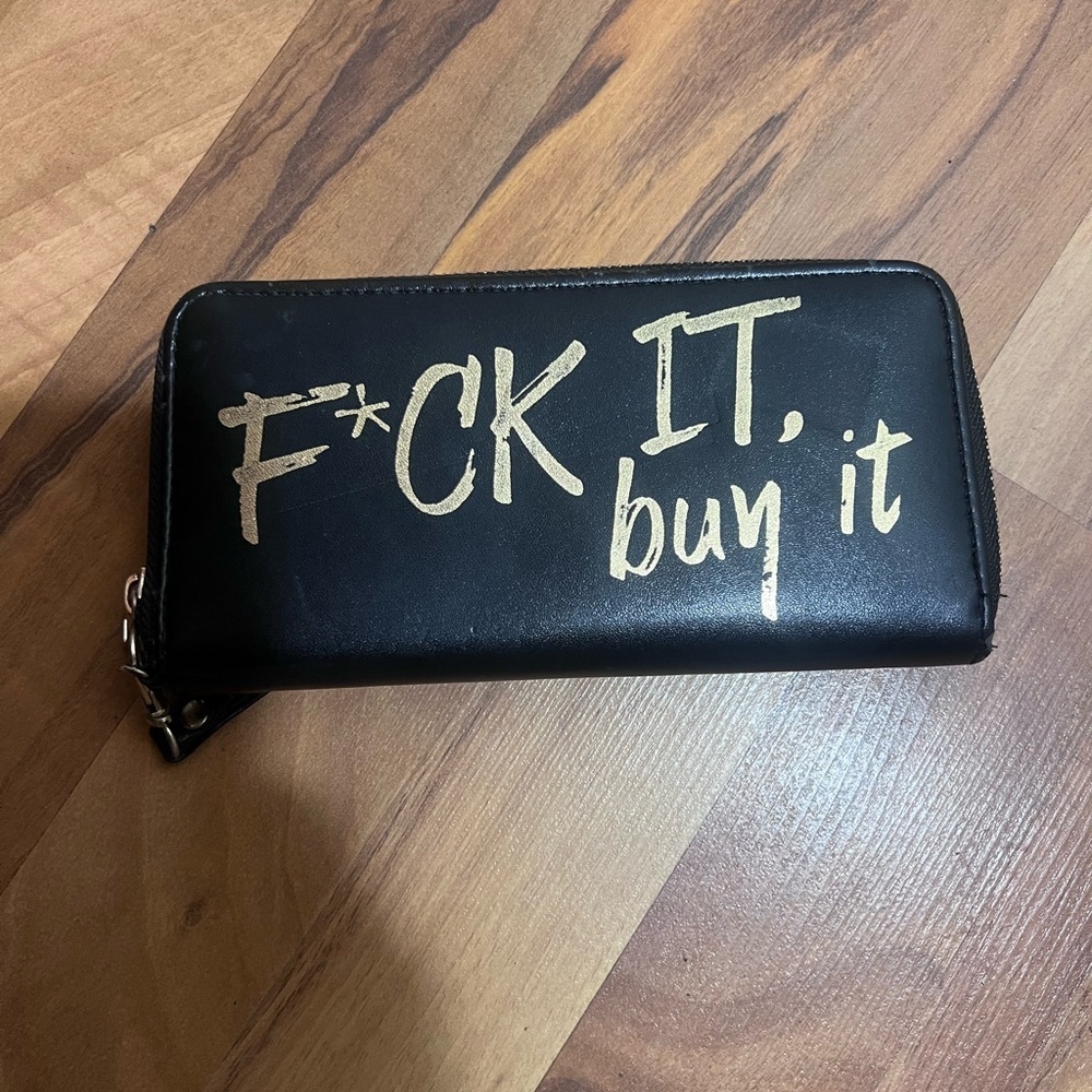 Woman’s wallet